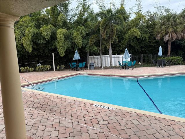 425 FOUNTAINHEAD CIRCLE 106, Kissimmee, FL 34741