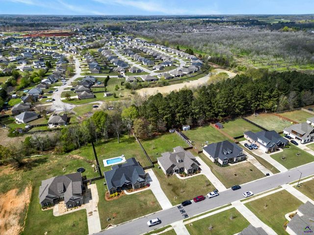 411 Stonegate Trail, Perry, GA 31069