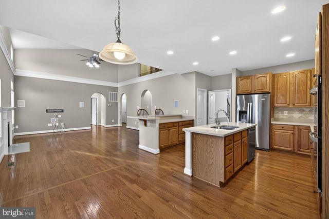 142 LEWIS WASHINGTON DR, Charles Town, WV 25414