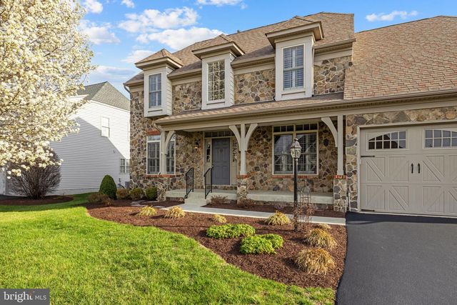 142 LEWIS WASHINGTON DR, Charles Town, WV 25414
