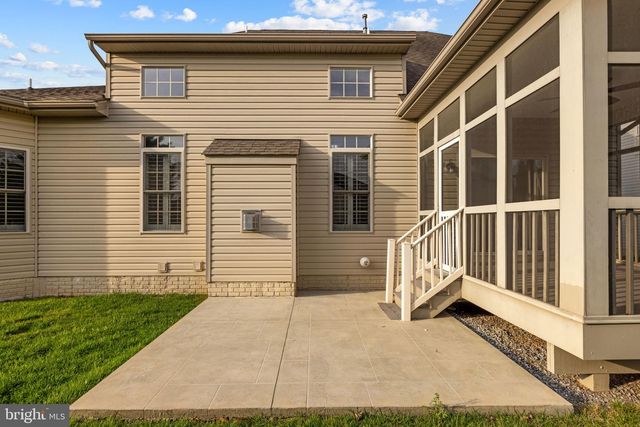 142 LEWIS WASHINGTON DR, Charles Town, WV 25414