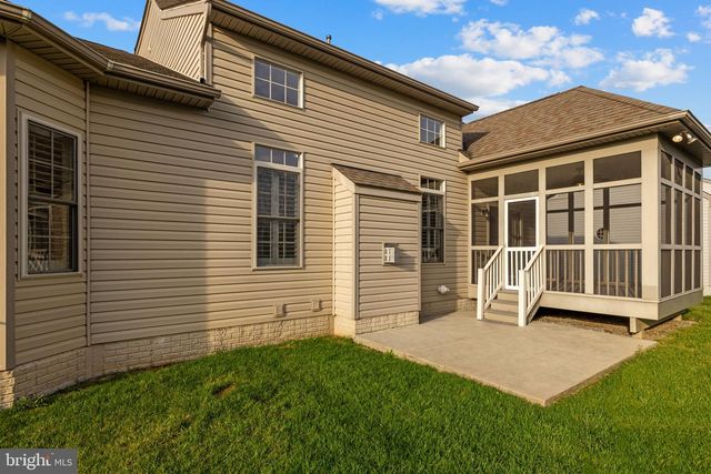 142 LEWIS WASHINGTON DR, Charles Town, WV 25414