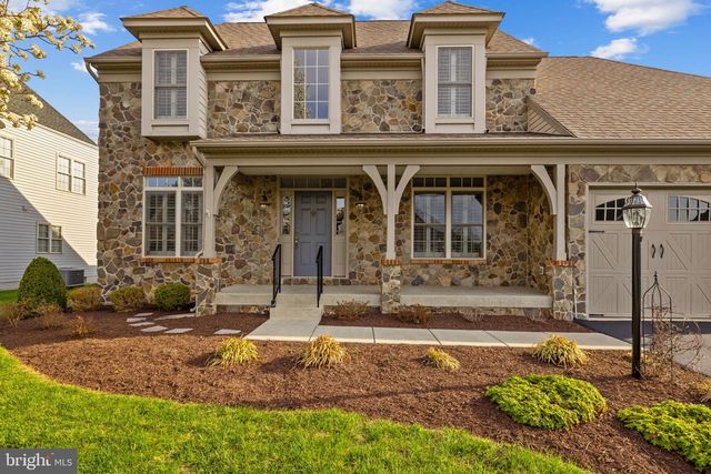 142 LEWIS WASHINGTON DR, Charles Town, WV 25414