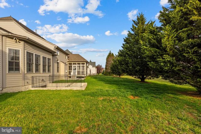 142 LEWIS WASHINGTON DR, Charles Town, WV 25414