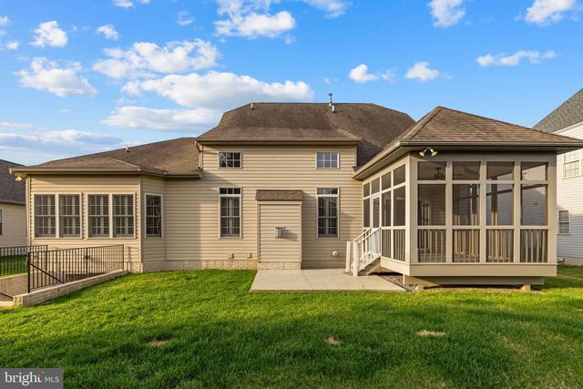 142 LEWIS WASHINGTON DR, Charles Town, WV 25414