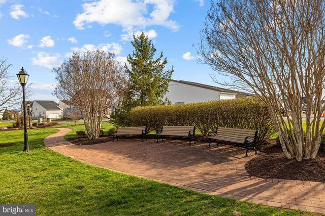 142 LEWIS WASHINGTON DR, Charles Town, WV 25414