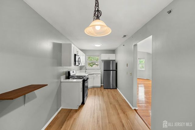 351 Ventnor Court, Piscataway, NJ 08854
