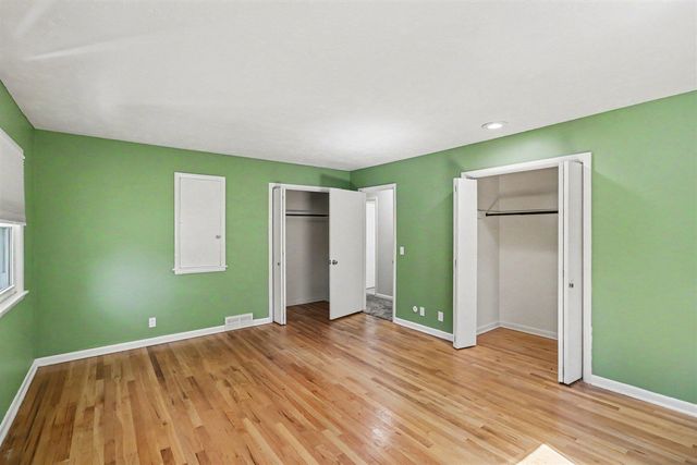 4029 Sunvalley Drive, Kalamazoo, MI 49008