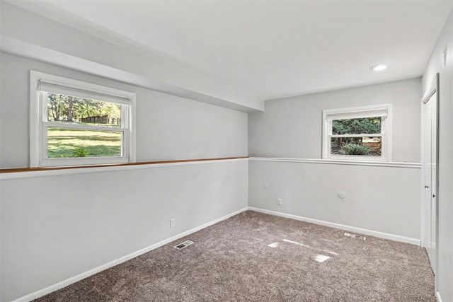 4029 Sunvalley Drive, Kalamazoo, MI 49008
