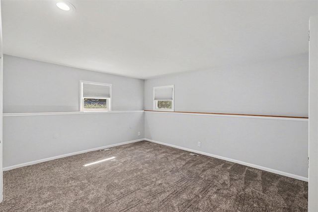 4029 Sunvalley Drive, Kalamazoo, MI 49008