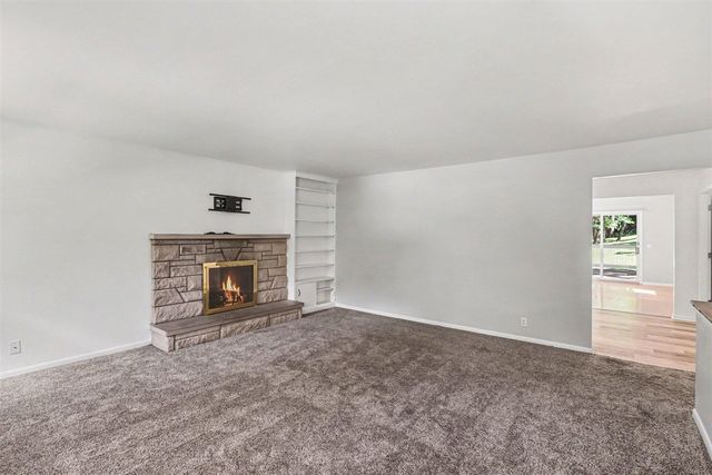 4029 Sunvalley Drive, Kalamazoo, MI 49008