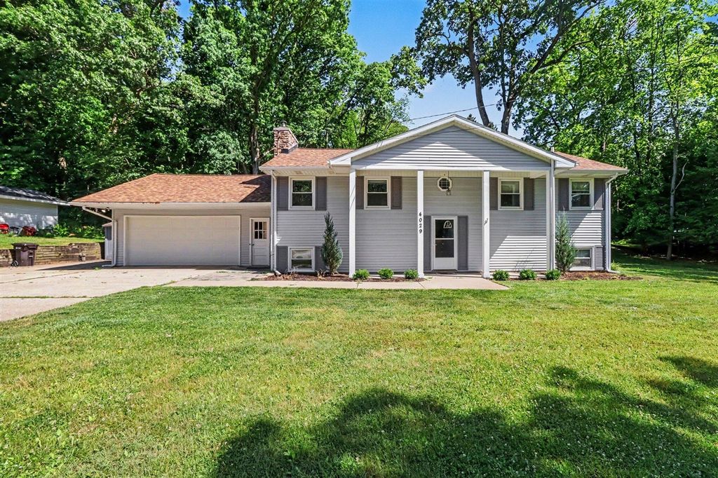 4029 Sunvalley Drive, Kalamazoo, MI 49008
