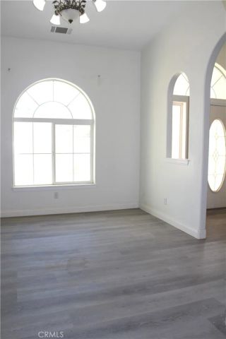 26180 Horizon Street, Apple Valley, CA 92308