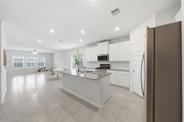 2703 Fairfield Landing Lane, Pearland, TX 77089