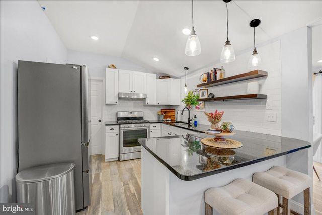 392 KINGFISHER RD, Tuckerton, NJ 08087