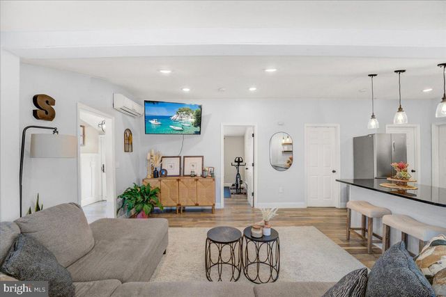 392 KINGFISHER RD, Tuckerton, NJ 08087