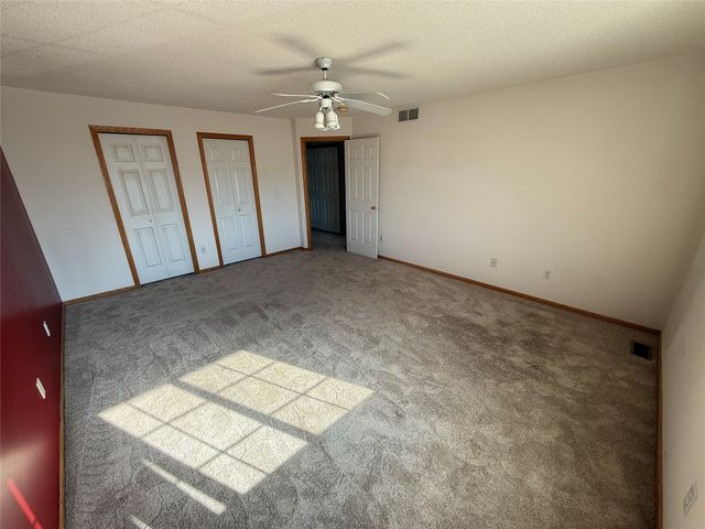 150 S Prairie View Drive 304, West Des Moines, IA 50266