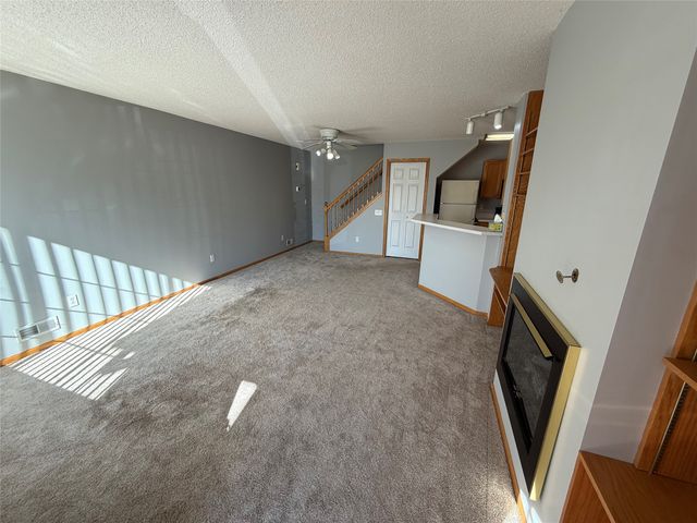 150 S Prairie View Drive 304, West Des Moines, IA 50266