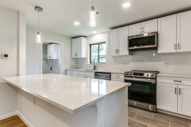 3517 Woodleigh Drive, Dallas, TX 75229