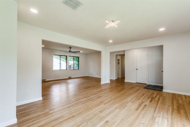 3517 Woodleigh Drive, Dallas, TX 75229