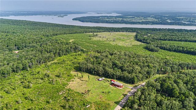 3429 River Mountain Road, Delaware, AR 72835