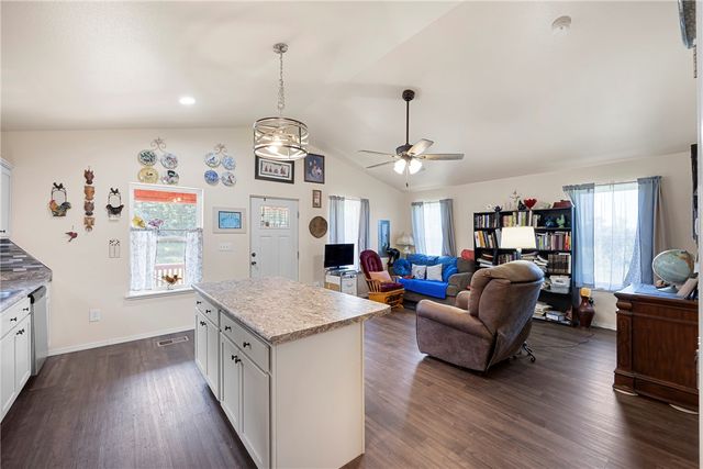 3429 River Mountain Road, Delaware, AR 72835