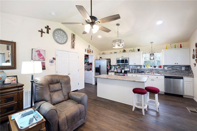 3429 River Mountain Road, Delaware, AR 72835