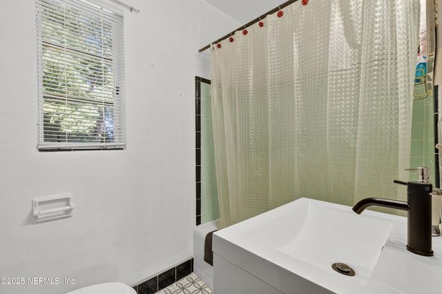 5261 PENNANT Drive, Jacksonville, FL 32244