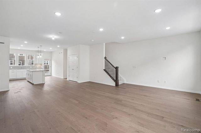 25421 Orwell Street, Novi, MI 48375
