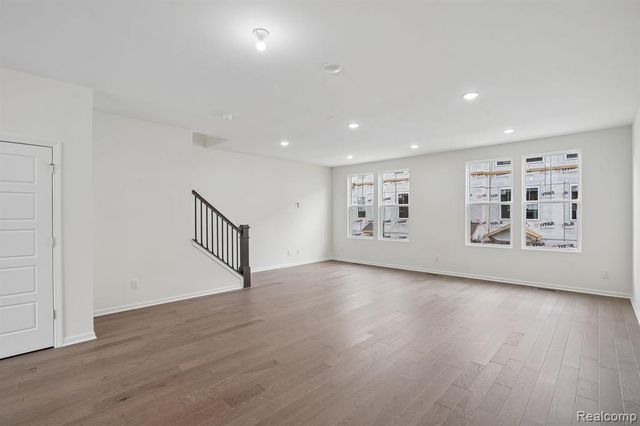 25421 Orwell Street, Novi, MI 48375