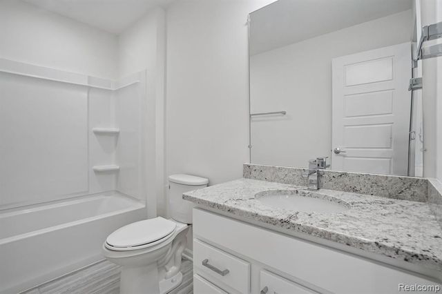 25421 Orwell Street, Novi, MI 48375