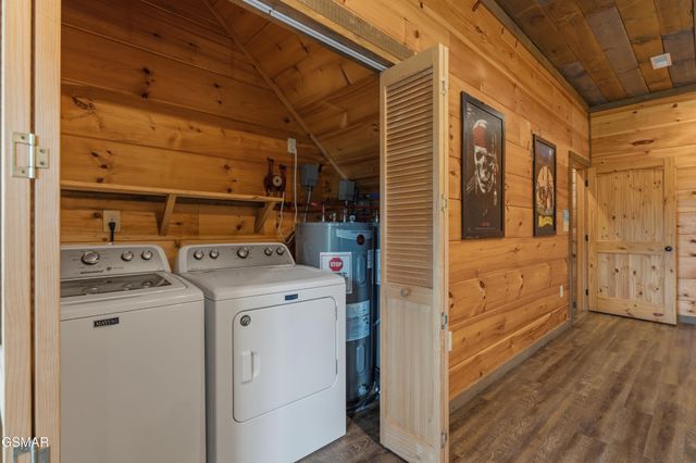 244 Stone Fence Lane, Gatlinburg, TN 37738