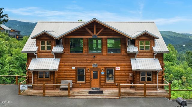244 Stone Fence Lane, Gatlinburg, TN 37738