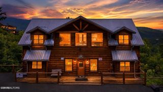 244 Stone Fence Lane, Gatlinburg, TN 37738