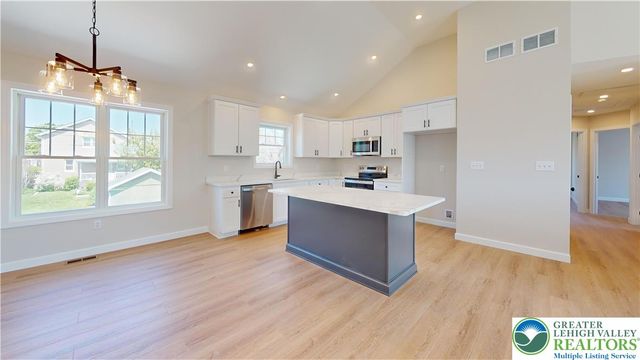 2905 Roosevelt Street, Bethlehem Twp, PA 18020