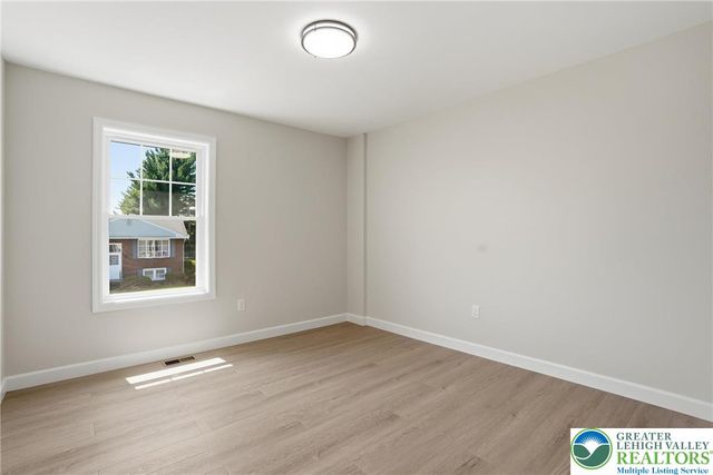 2905 Roosevelt Street, Bethlehem Twp, PA 18020