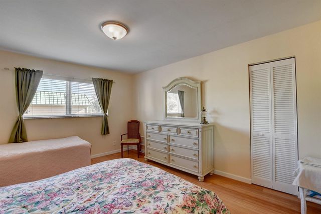 29 COLONIAL CLUB Drive 202, Boynton Beach, FL 33435