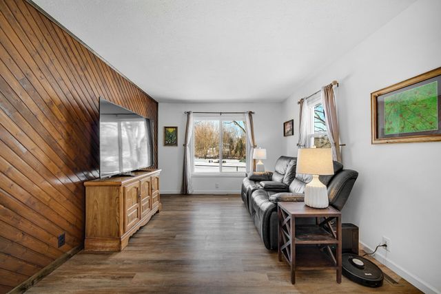 1602 E 300 S, La Porte, IN 46350