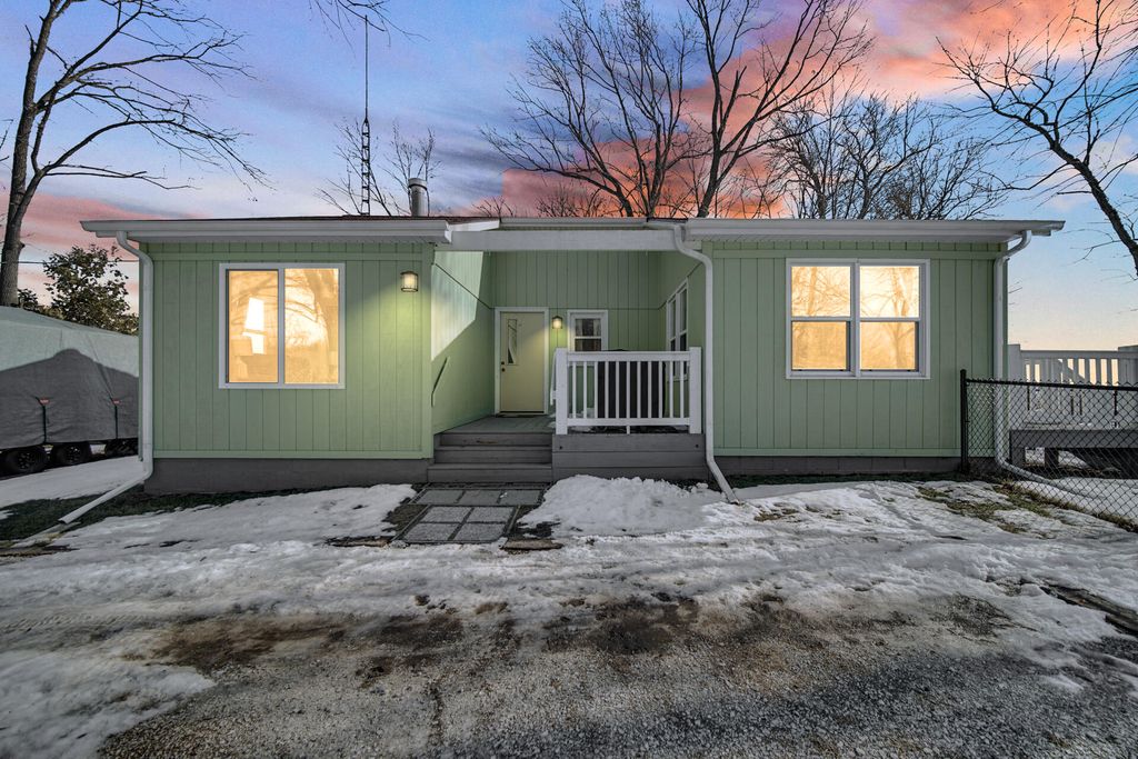 1602 E 300 S, La Porte, IN 46350