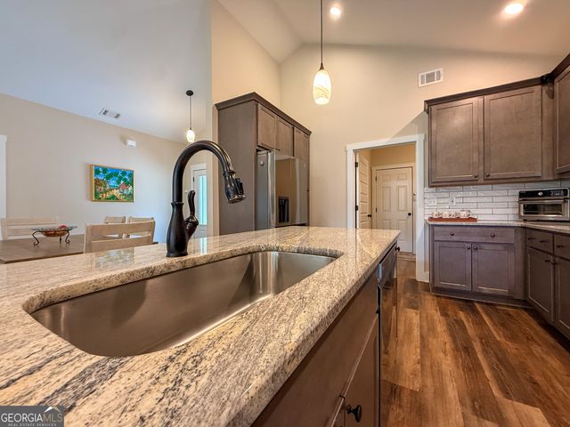 122 Bern Vista, Sautee Nacoochee, GA 30571