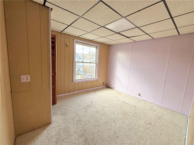 700 W Clayton St, New Castle, PA 16102