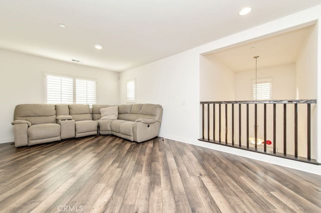 6842 Lucite Dr, Eastvale, CA 92880