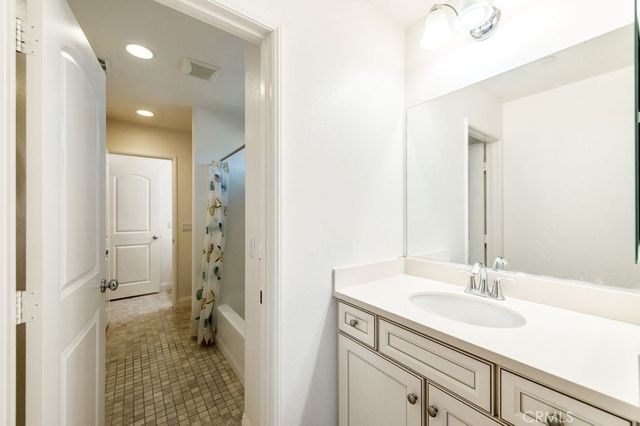 6842 Lucite Dr, Eastvale, CA 92880