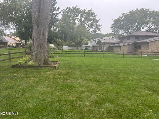 1962 Oaklawn Drive, Toledo, OH 43614