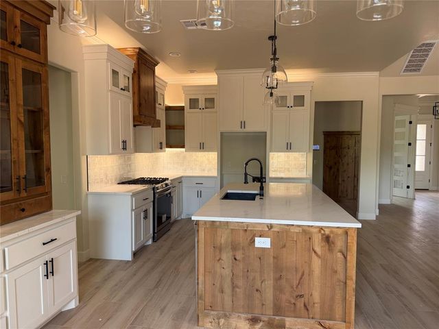 8141 Longbow Drive, Arcadia, OK 73007