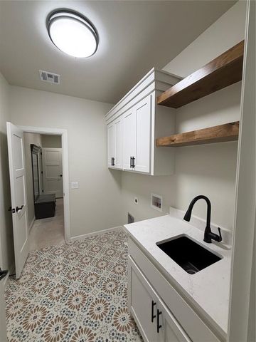 8141 Longbow Drive, Arcadia, OK 73007