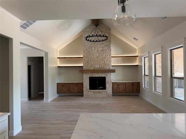 8141 Longbow Drive, Arcadia, OK 73007