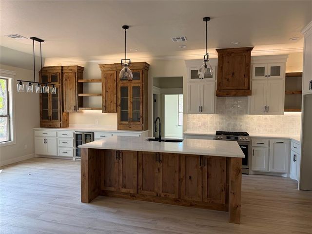 8141 Longbow Drive, Arcadia, OK 73007