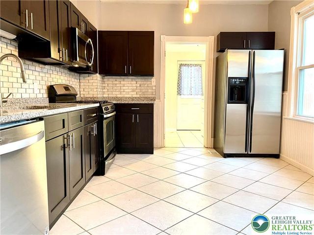 909 Bushkill Street, Easton, PA 18042