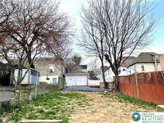 909 Bushkill Street, Easton, PA 18042